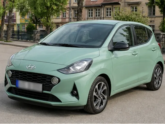 2020 Hyundai Elantra — 49,500 miles