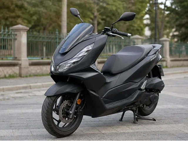 2022 Yamaha 125 scooter — 4,800 miles